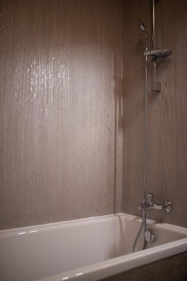Apartament Denissia Oradea Buitenkant foto