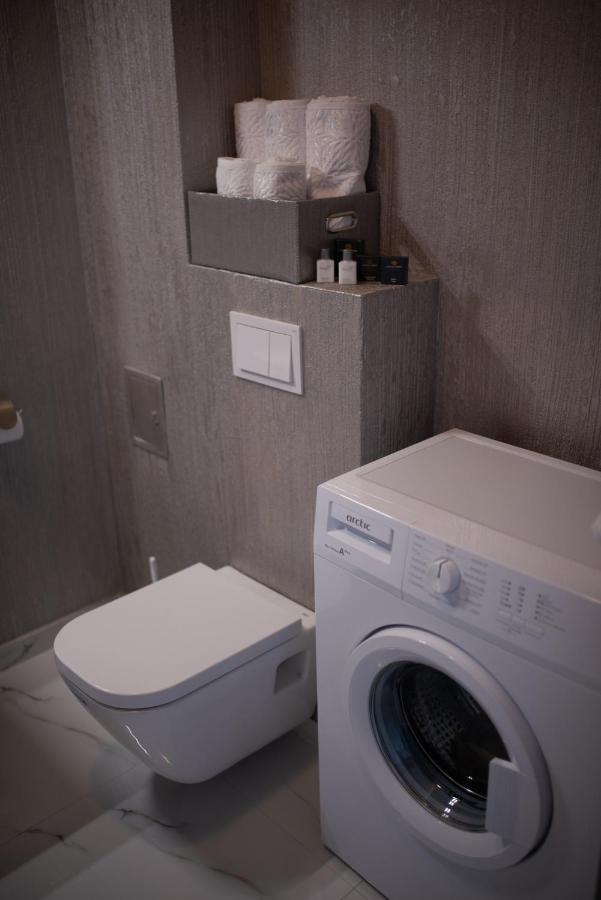 Apartament Denissia Oradea Buitenkant foto