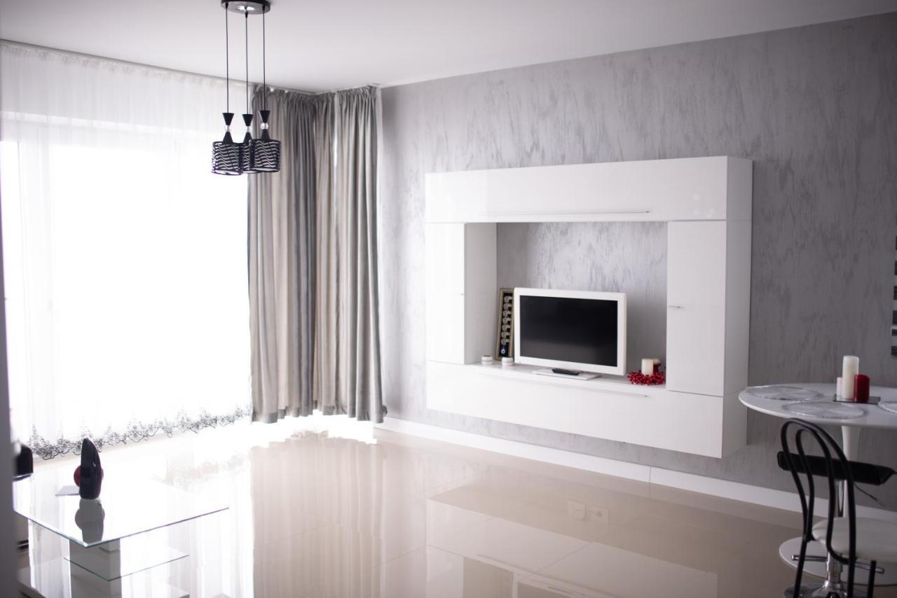 Apartament Denissia Oradea Buitenkant foto